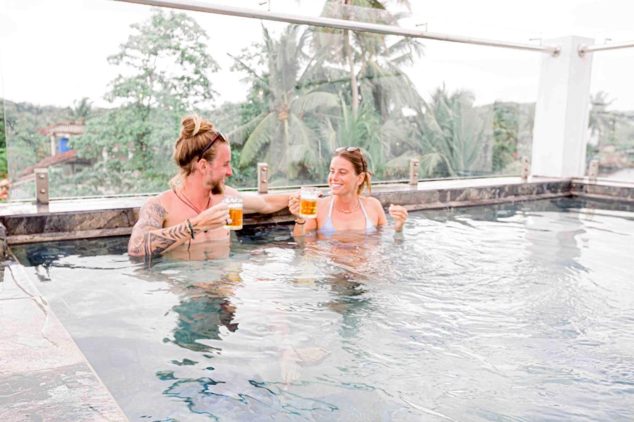 Emerald Bay Resort Mirissa Bagian luar foto