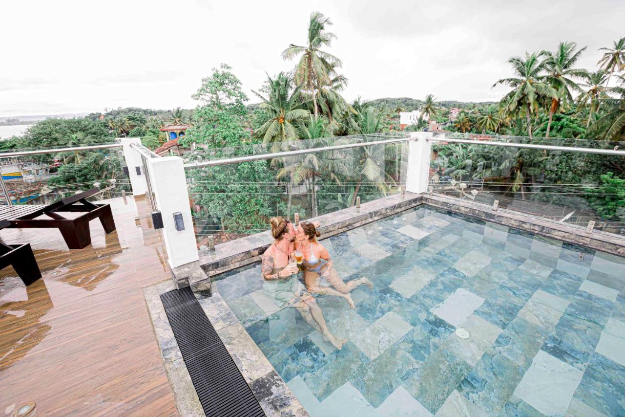 Emerald Bay Resort Mirissa Bagian luar foto